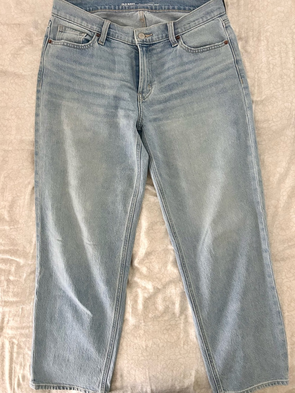 Old Navy Mid-Rise Ankle Length Boyfriend Jeans - Size 8